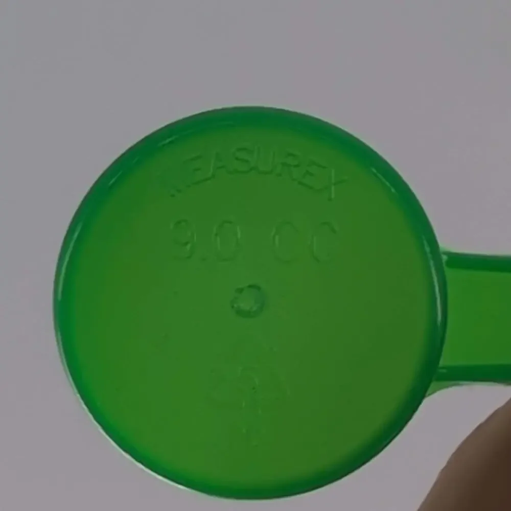 Four Measurex Plastic Short Handle Measuring Scoops Green 9cc Transluscent 12 cc